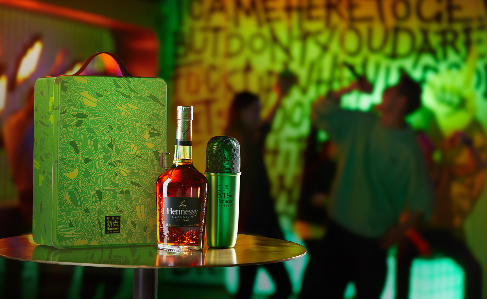 乘着球鞋的浪潮「搞」艺术，好不好搞？