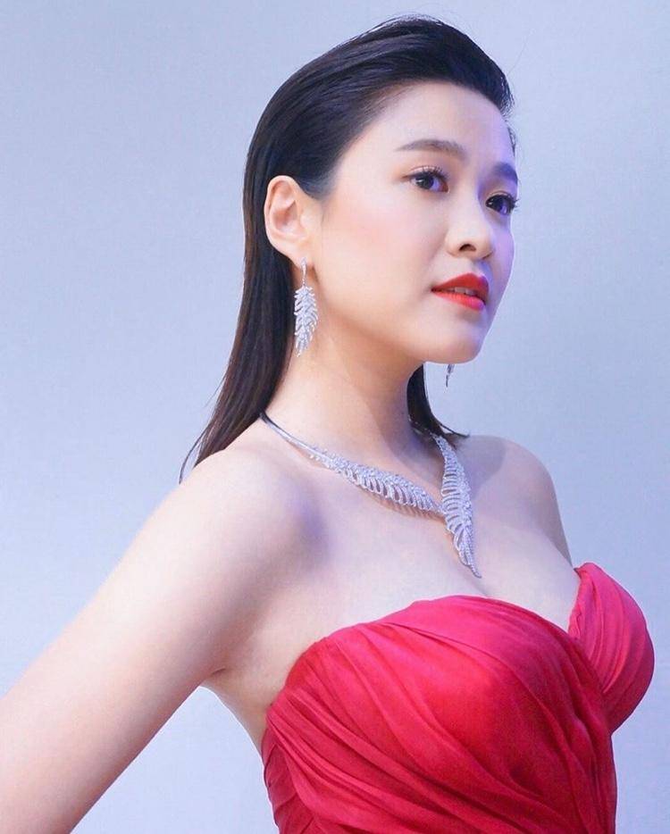 tvb小花被曝生日收到高达五位数,tvb小花港姐