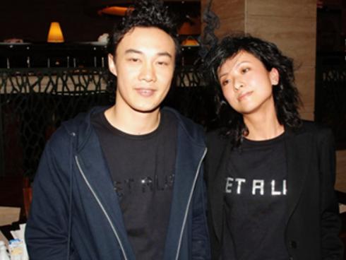 10位出轨男星的老婆与小三对比,唯一允许妻子出轨的男星