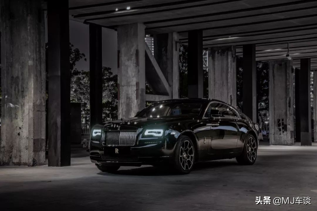 亲身体验劳斯莱斯,300多万的豪华堡垒开起来是什么感觉?