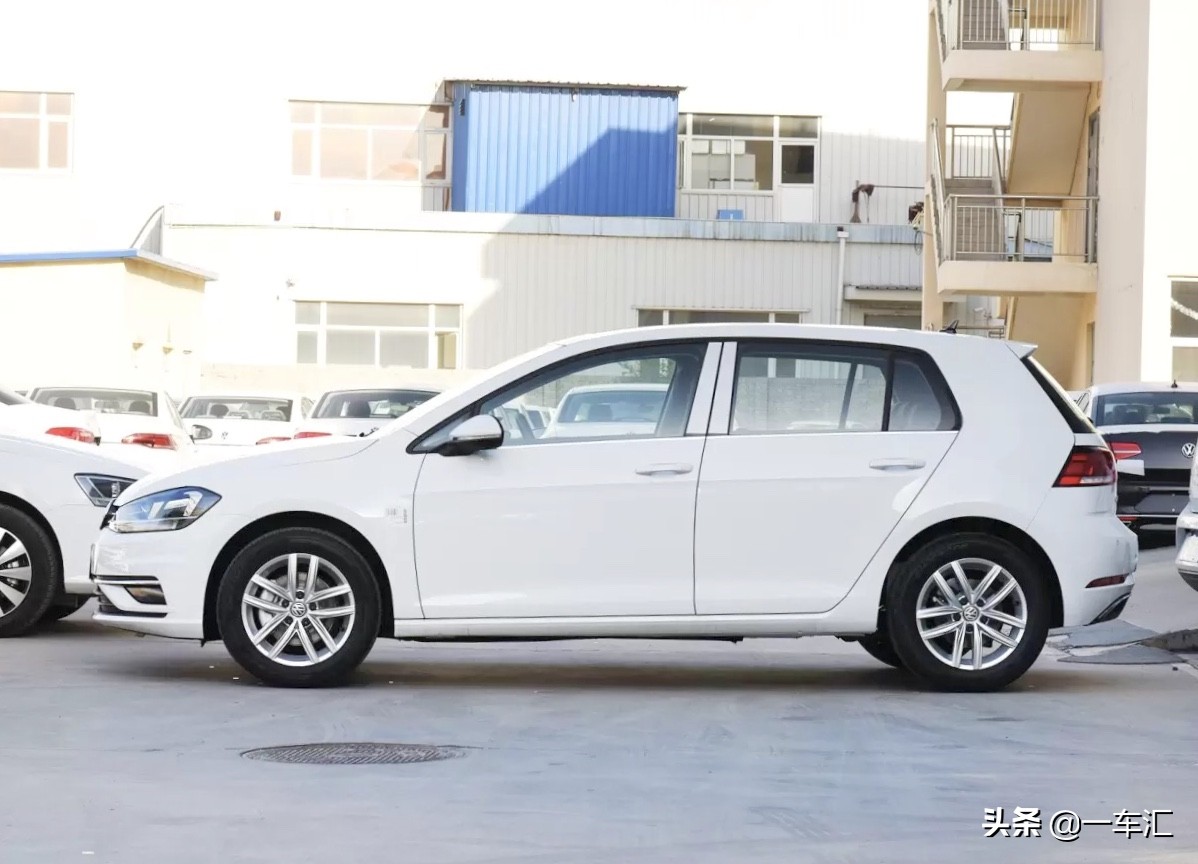 大众高尔夫200tsi2023款内饰,高尔夫2021款200tsi双离合