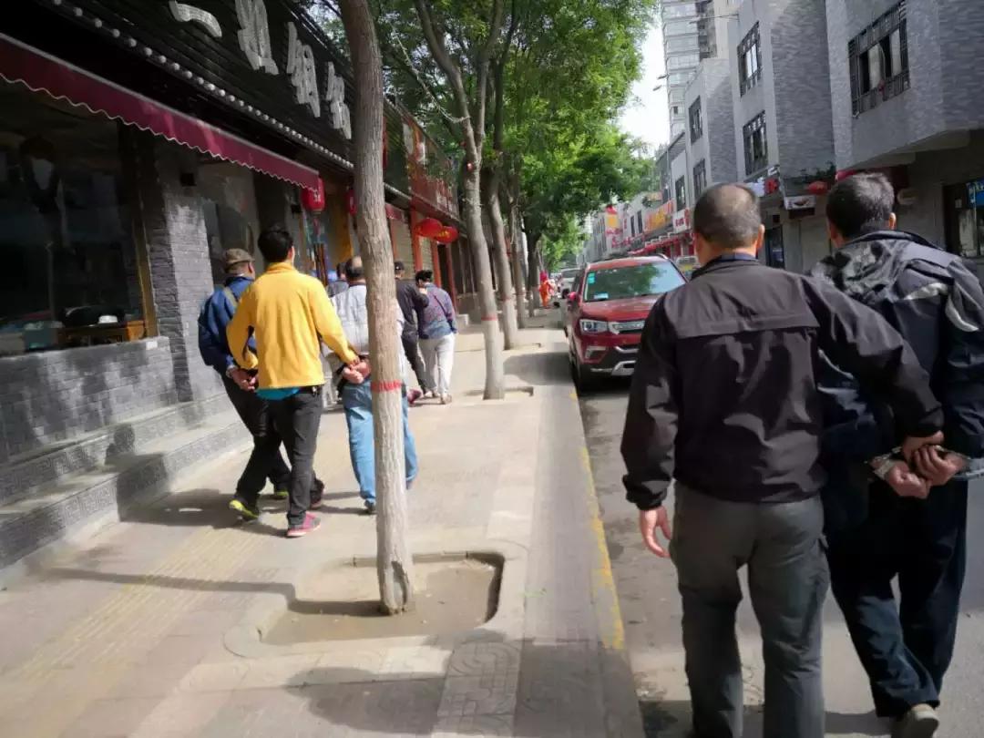 便衣警察背后的故事,便衣民警真实故事