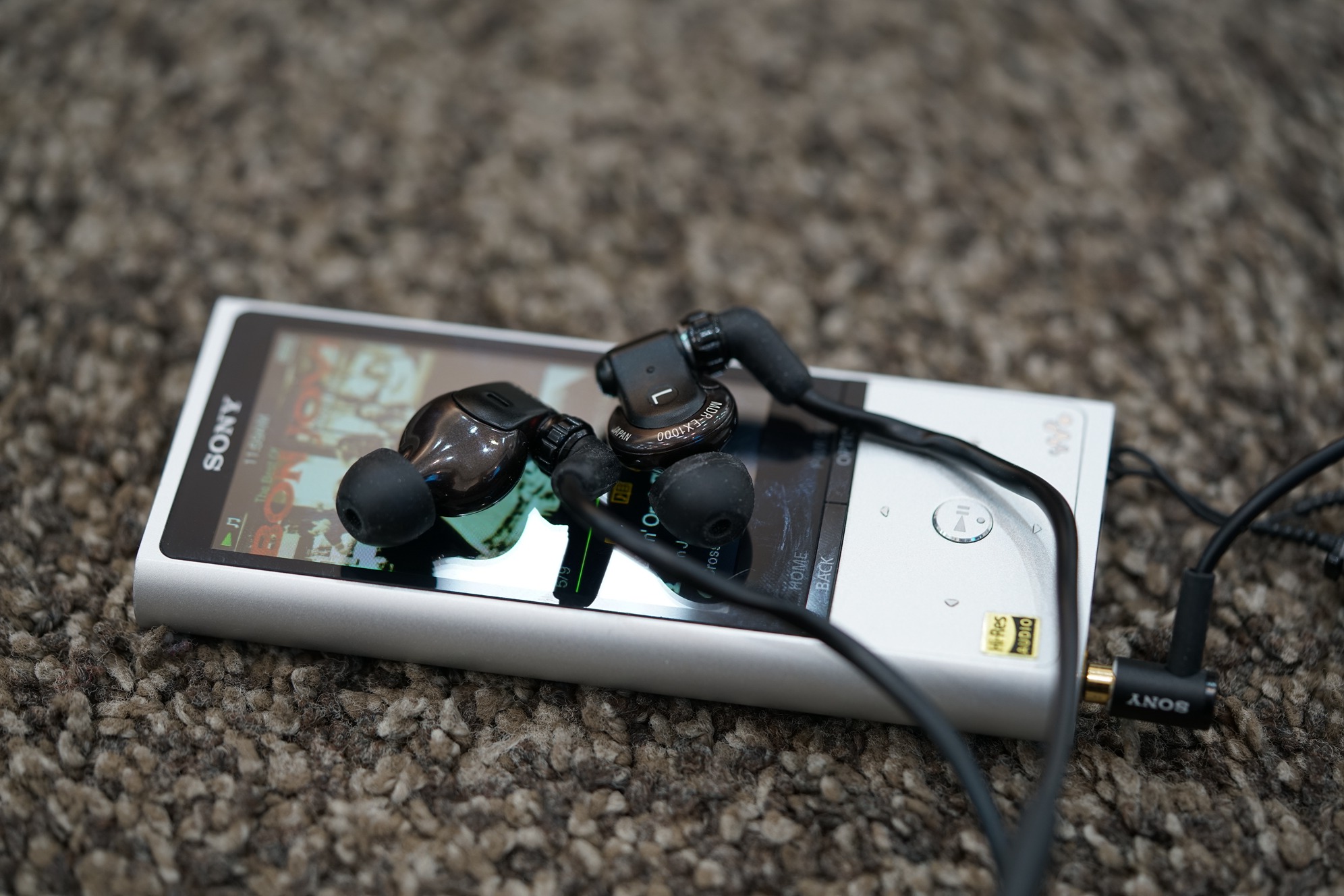 索尼nw-zx300a视频评测,索尼nw-zx300a高解析度音乐播放器