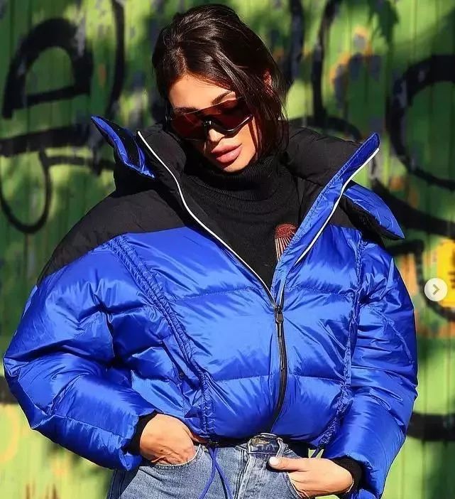 双十一大牌羽绒服打折,双十一购物狂欢节冲锋衣冬