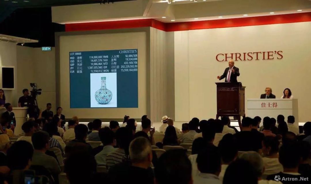 苏富比2018年拍卖乾隆珐琅彩宫碗,2018年拍卖的乾隆炉钧釉瓷器