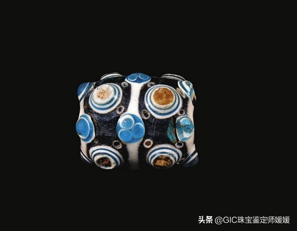 瀹噷闈㈢殑鐞夌拑,瀹笢浣滃搧