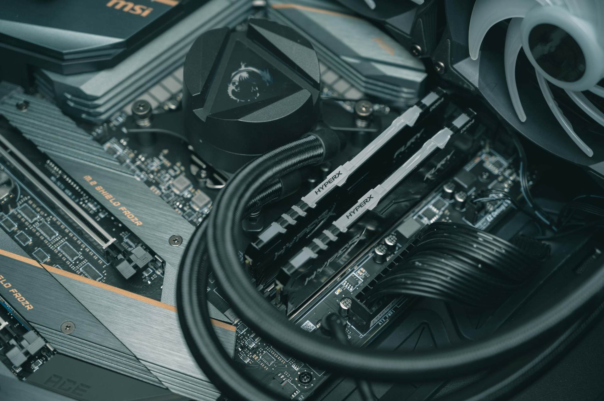 5分钟可以攒一台高性能PC？微星准系统让你告别小白烦恼