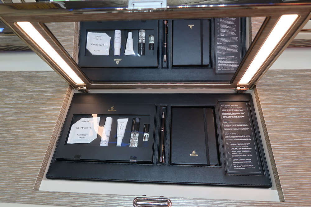 阿联酋航空b747,阿联酋航空b777-200lr