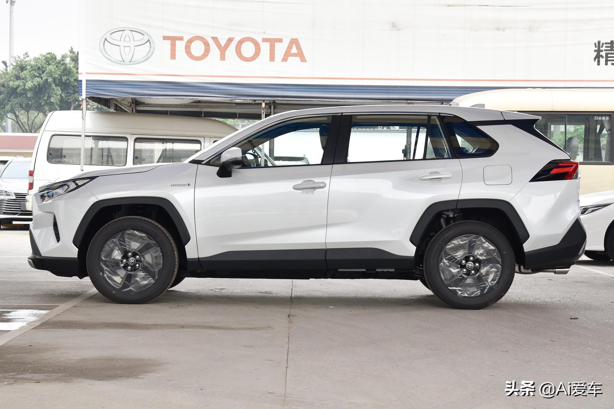 比丰田大的suv,比丰田荣放性价比高的suv