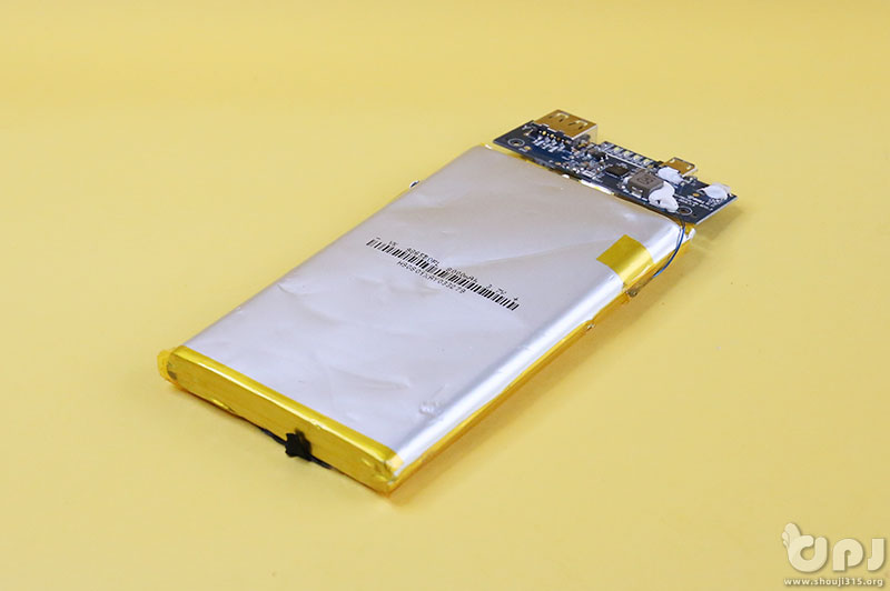 聚合物充电宝可以换18650电芯吗,充电宝用聚合物电池好还是18650好