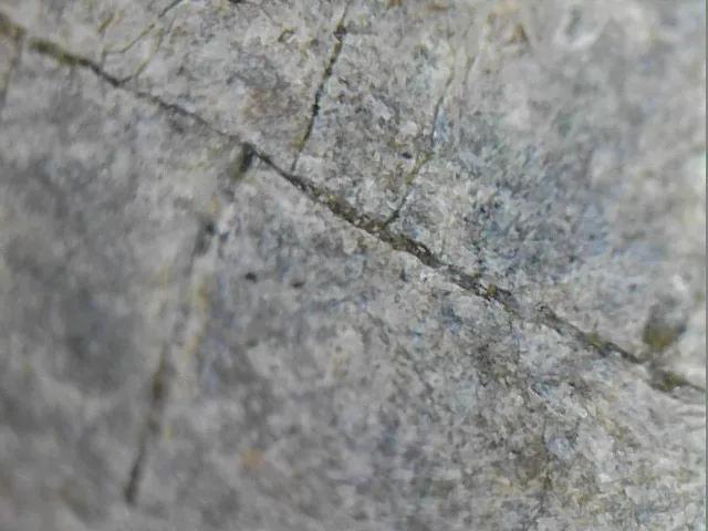 斜长石角砾岩无球粒陨石,月球混合碎硝角砾陨石