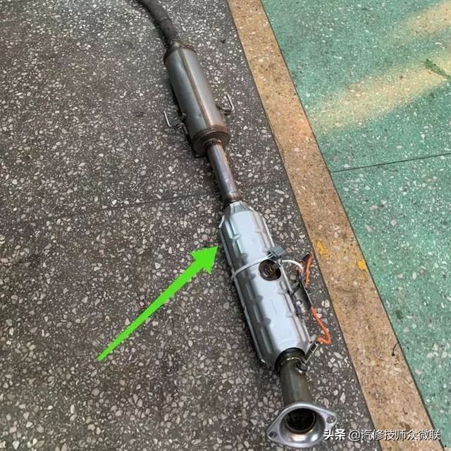 怎么解决马自达6发动机漏油,检修马自达6发动机漏油