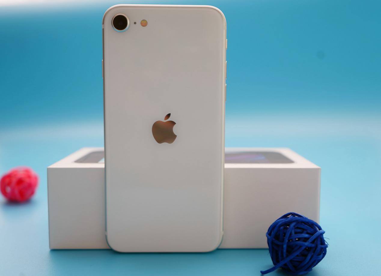 iphonese全面评测,iphonese最新一代测评