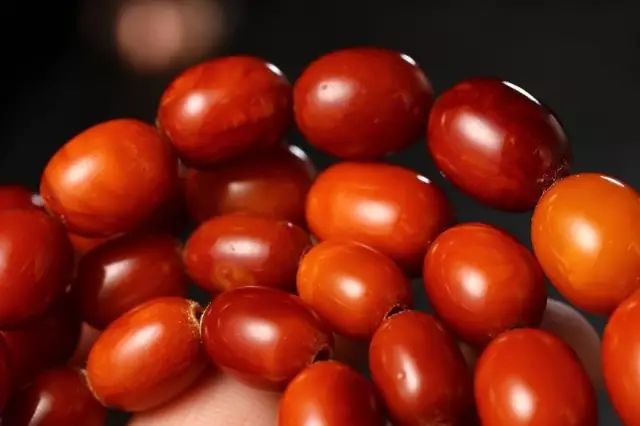 琥珀和蜜蜡关系大揭秘,琥珀和蜜蜡有什么区别