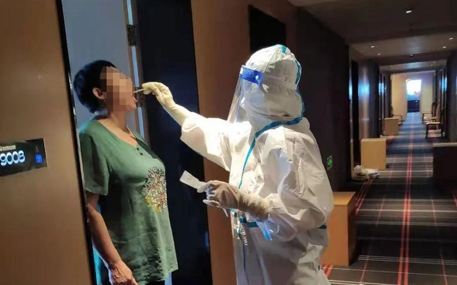 郑州和康医院荣获二七区疫情防控阻击战“突出贡献奖”