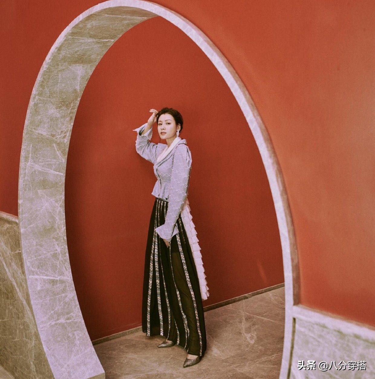 叶一茜穿黑色连衣裙,叶一茜把春季穿搭精髓穿出来了