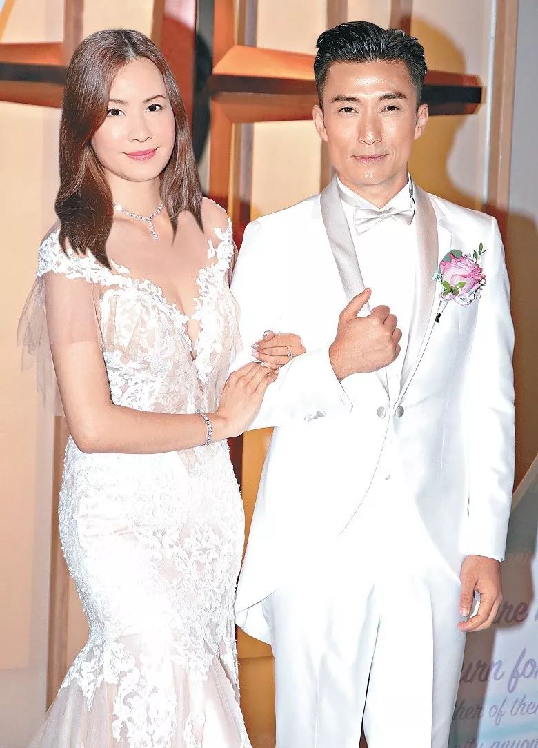 恭喜恭喜！TVB力捧小生与圈外女友注册结婚：结束5年爱情长跑