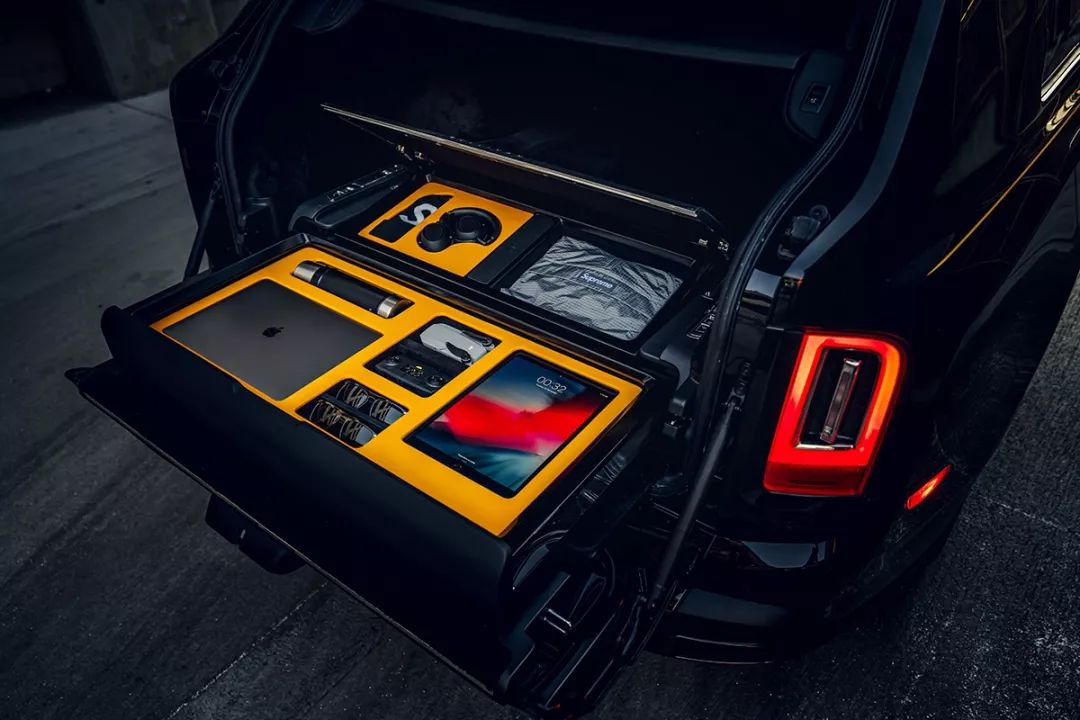 暗夜君王库里南,库里南blackbadge暗夜