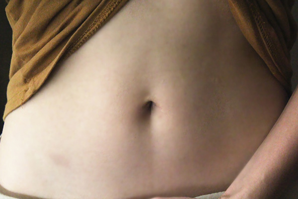 肚脐眼里面的脏物能抠掉吗,肚脐眼里黑黑的是什么东西