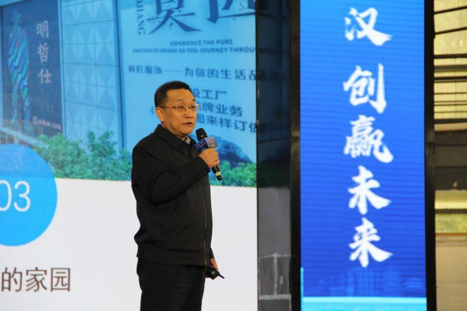 仅一天，全国119家企业齐聚武汉“抢人”，年薪超10万