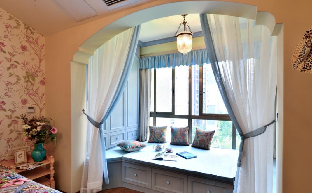 飘窗别浪费做书桌,飘窗书桌衣柜一体设计节约空间