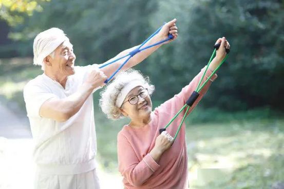 别被骨质疏松吓着了，记住这3条妙计，或能助你“凯旋而归”