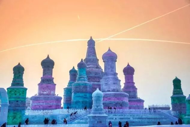 哈尔滨冰灯游玩攻略,哈尔滨冰灯梦幻之行