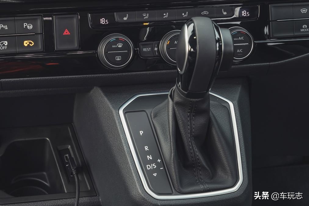 大众mpvcaravelle,对标奔驰v级的车