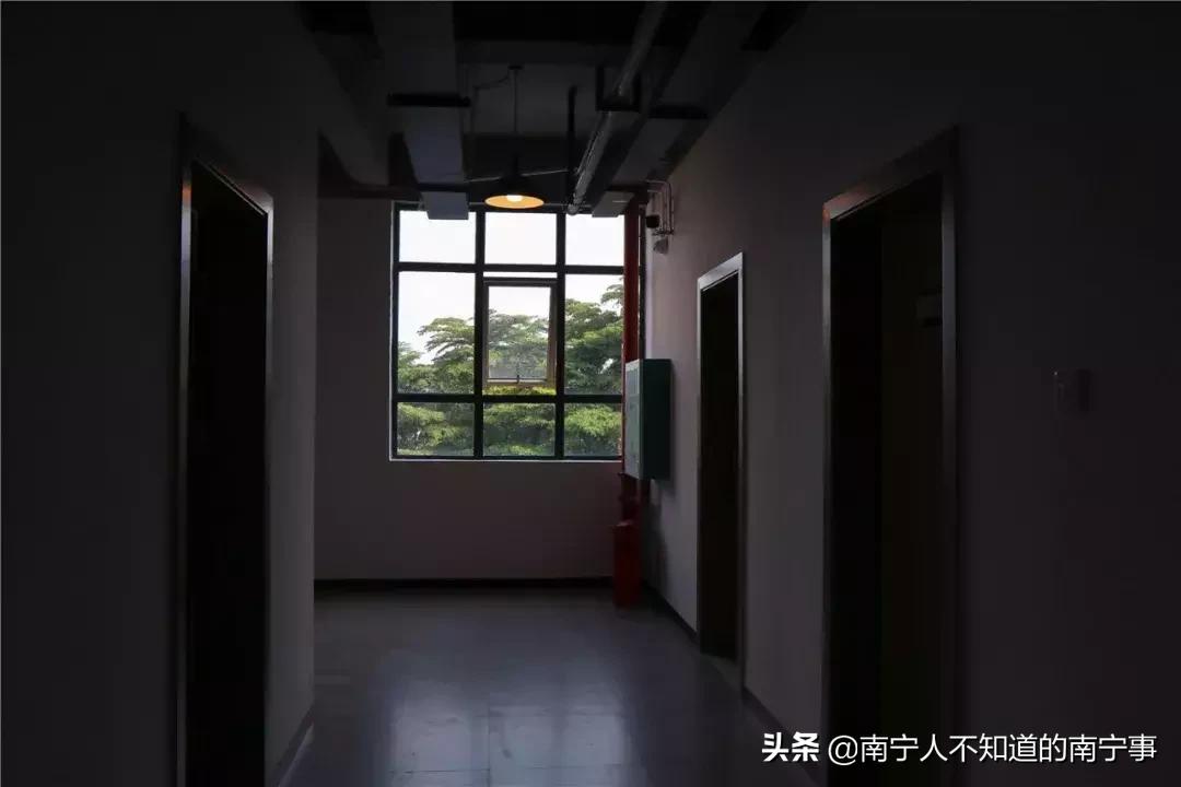 南宁有傻子，建了栋「爱情公寓」，只租不卖