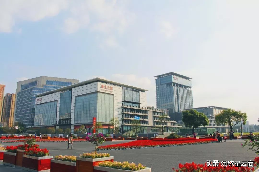 铱星周报|北美设计师品牌Blancore国内首家旗舰店落地成都…