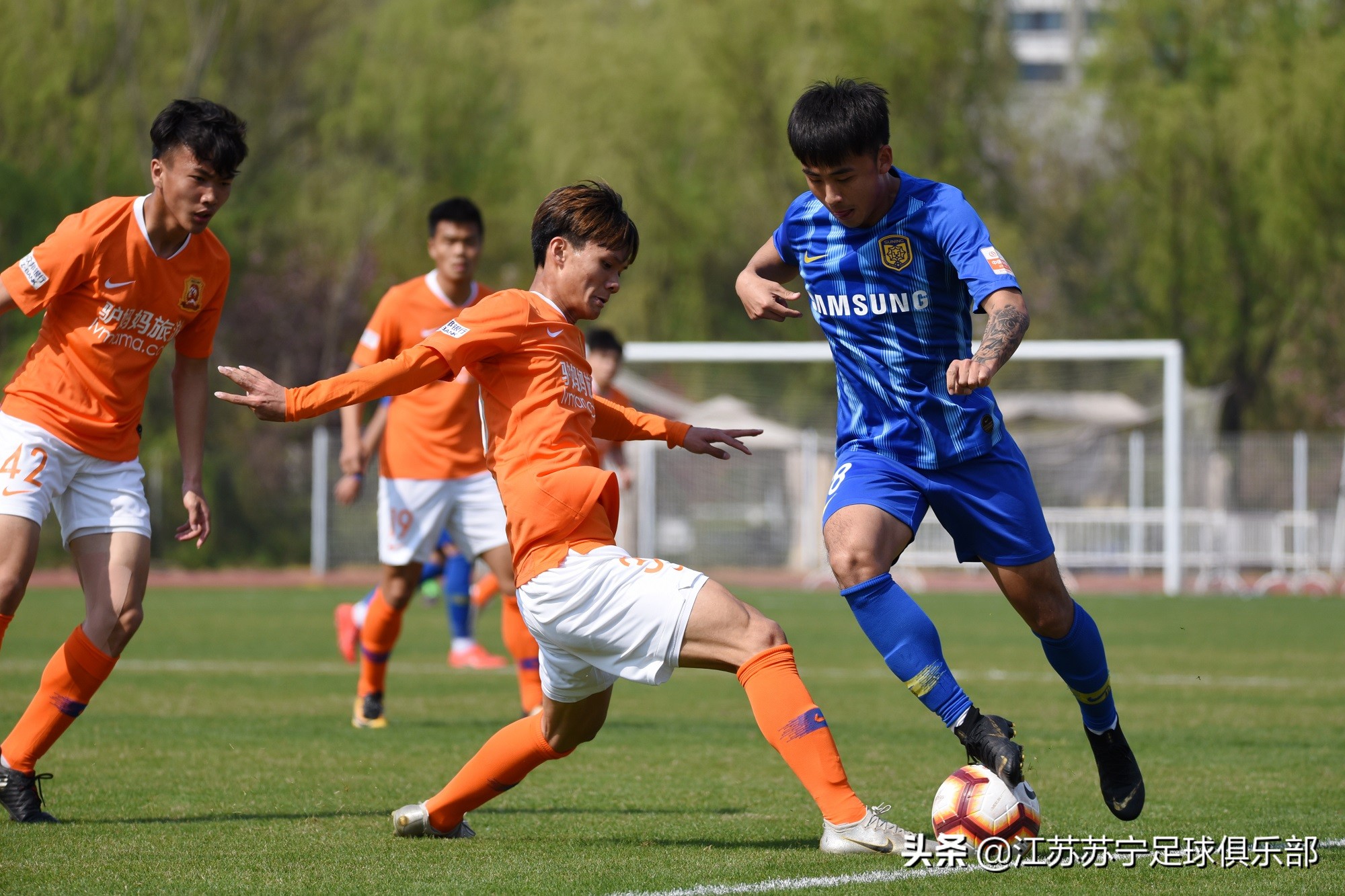 江苏苏宁张凌峰,张凌峰江苏足球视频
