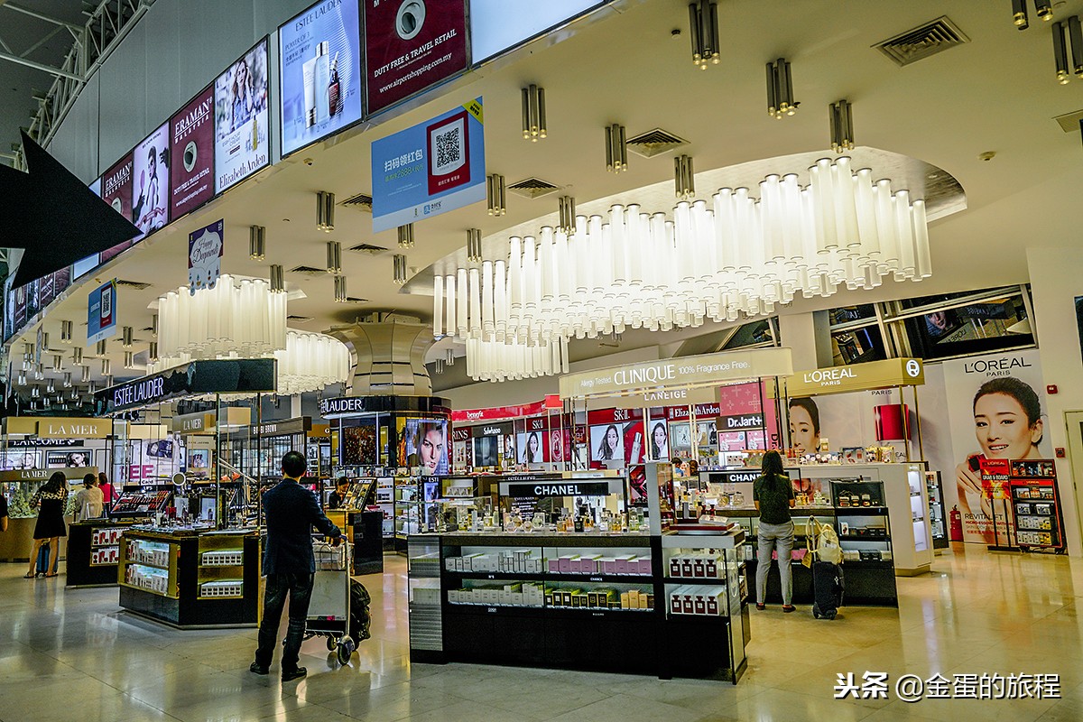 马来西亚吉隆坡亚航机场,亚航机场和吉隆坡国际机场