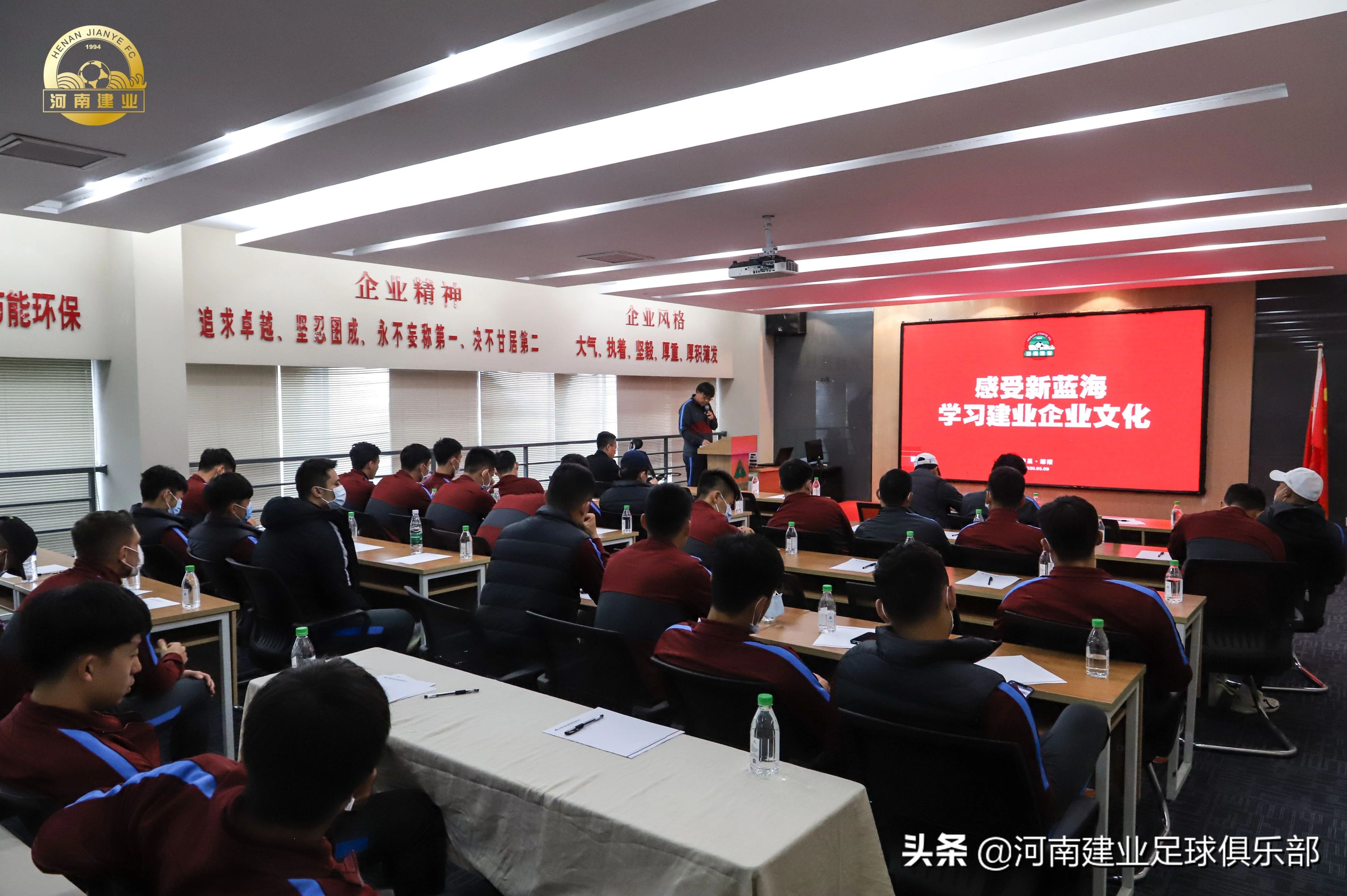 从红旗渠精神汲取不断奋进的力量,走进红旗渠感悟红旗渠精神