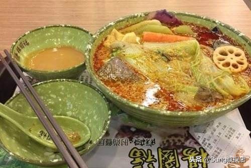东北和四川的麻辣烫哪个好吃,必吃的四川正宗麻辣烫好吃吗