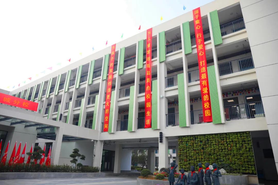 南京新玄武宝龙城大平层,南京新玄武宝龙城8楼