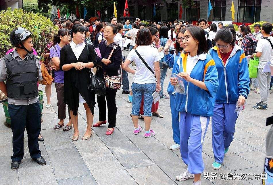 新高考全国2卷语文作文范文2021,2022年高考全国卷作文深度解析