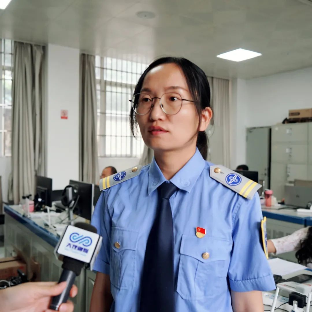 等车不如开车,等车不如自己开车方便