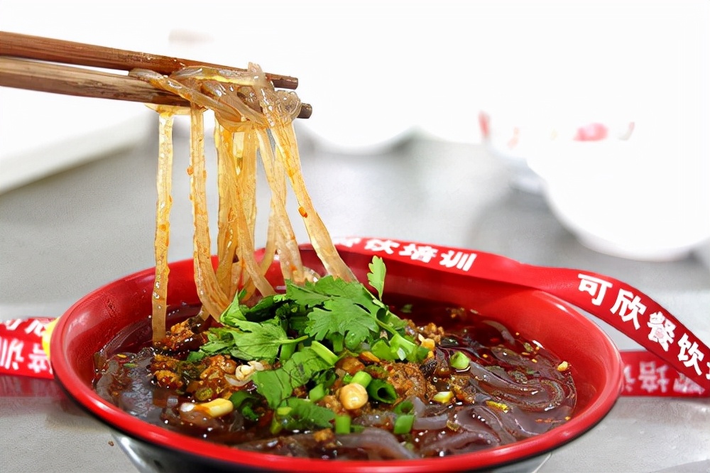 正宗酸辣粉培训重庆小吃培训学校,重庆酸辣粉培训班在哪里学