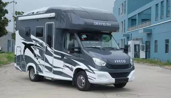 移动两室一厅“空调房”,3米3轴距配8速变速箱,带抽屉式拓展仓