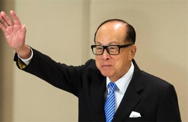 一个香港市民几乎买下了英国