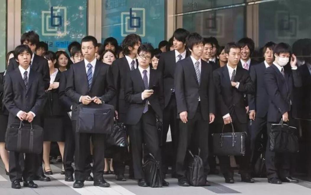 日本为什么不发展纯电车,日本现在还能发展吗