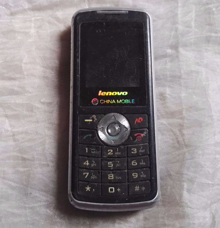 30年前的大哥大手机,30年的大哥大手机现在还能用吗