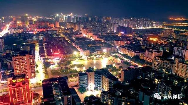 亮化工程让城市灯火通明,新兴县夜景图片