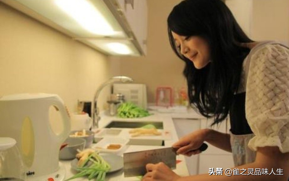 发现爱人暧昧怎么办,女人发现男人暧昧信息怎么安慰