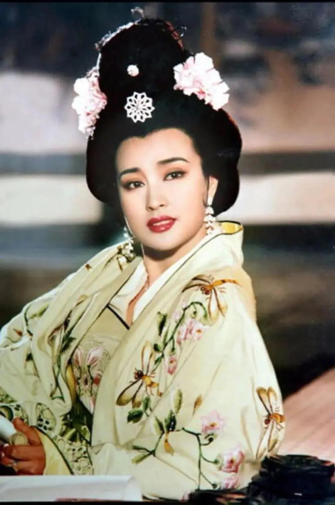 化妆师毛戈平又火了,化妆界的毛戈平