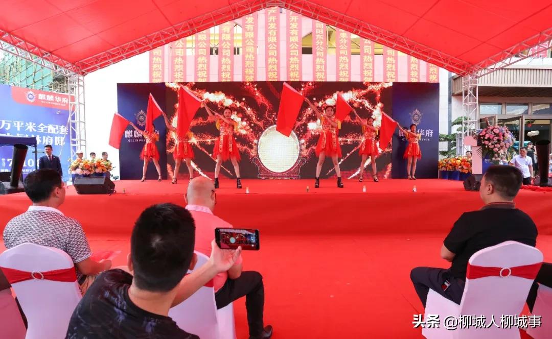 热闹非凡各种表演视频,热闹非凡的活动