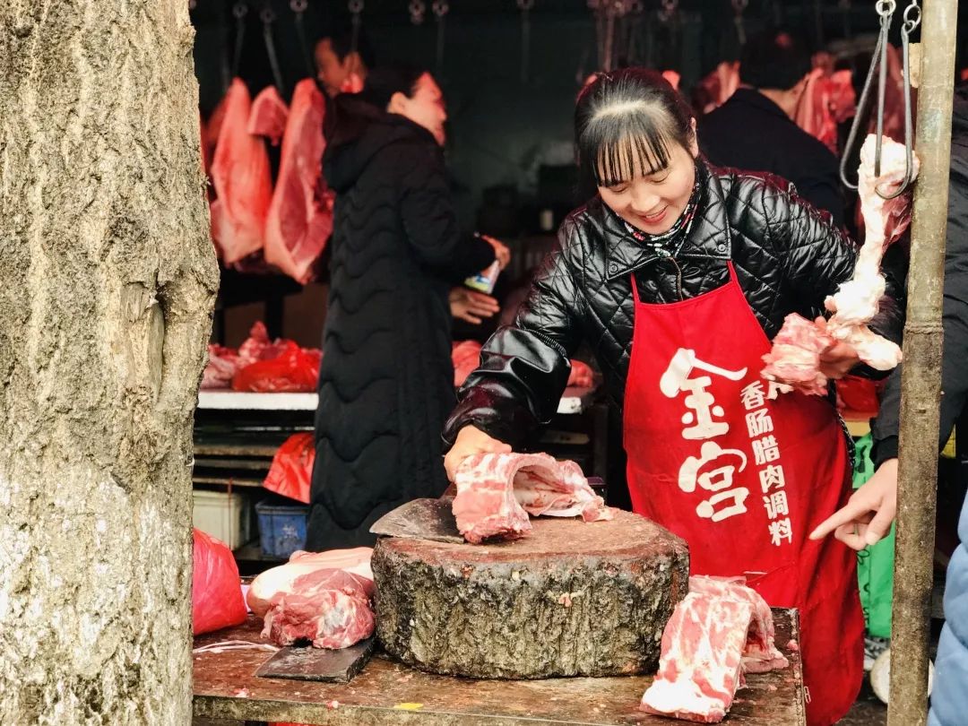 土土的土桥，露天集市粗放好逛