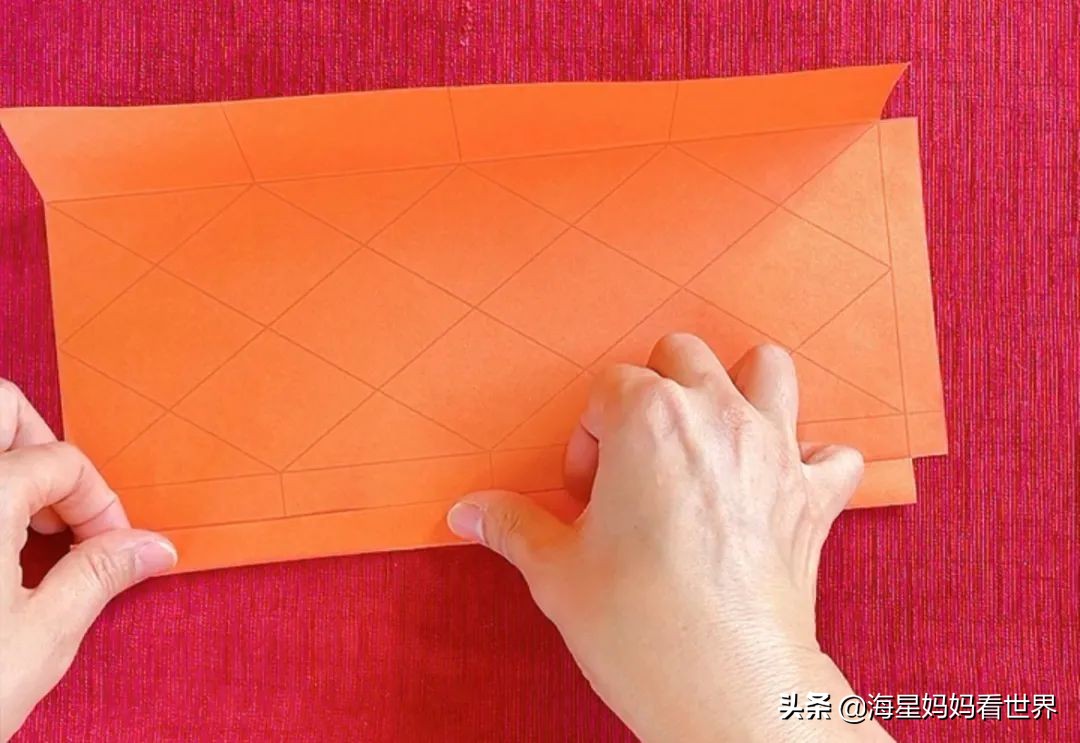 春节喜气洋洋大红灯笼高高挂,红红火火喜气洋洋百家姓灯笼