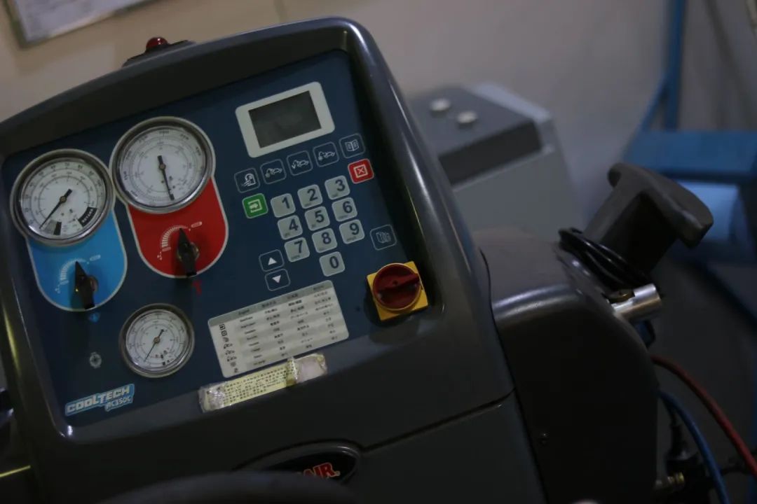 怪兽修车:翻新一辆2005年凌志LS430,当年百万经典车,满血复活