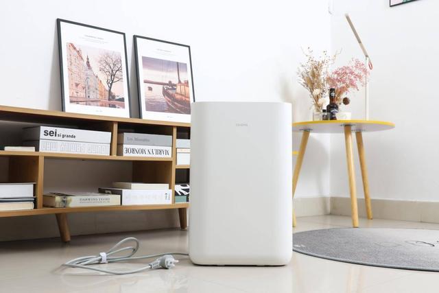 台风下大雨窗户渗水怎么处理,台风后房子被水淹了吗视频